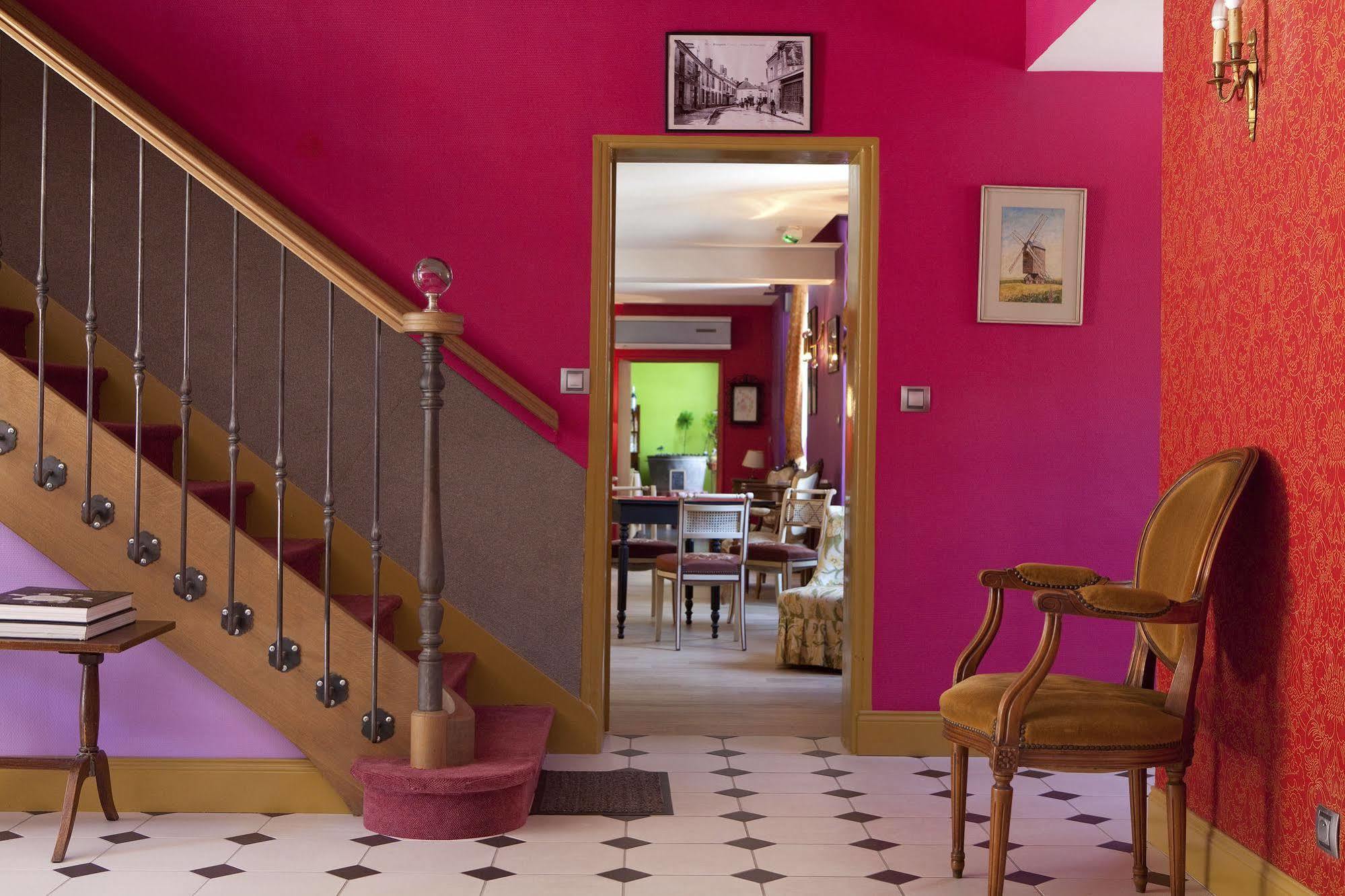 Logis O En Couleur Hotel 3*